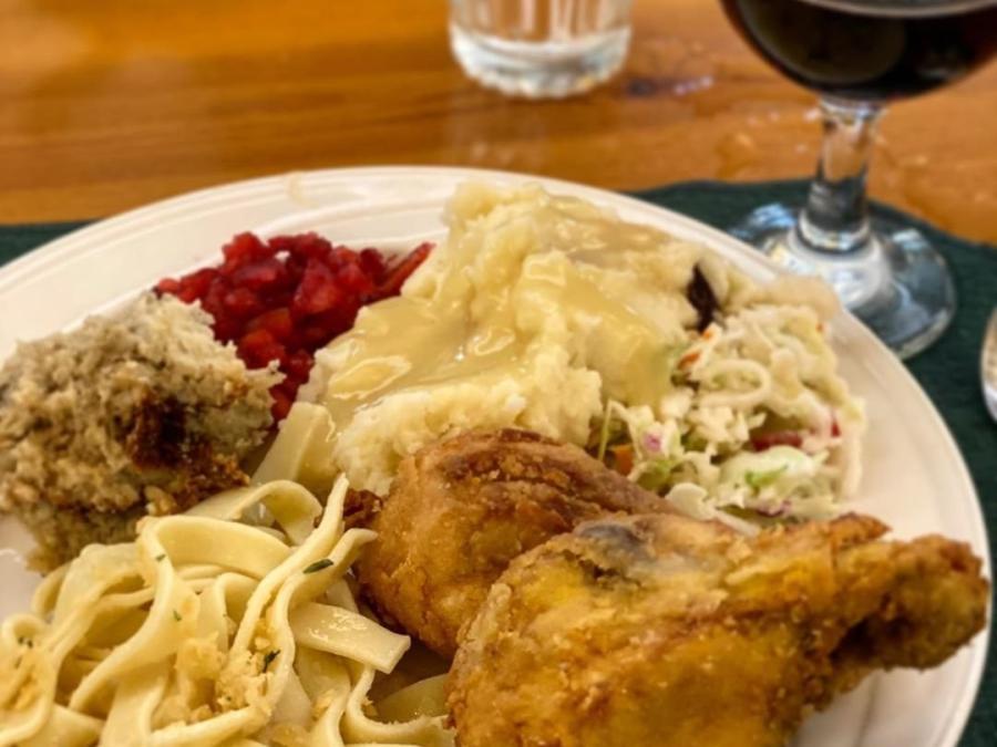 Michigan's Best Local Eats: Zehnder's Christmas dinner to-go lets